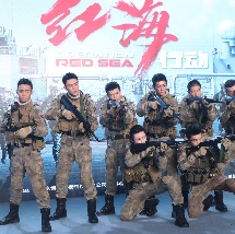 肌肉男裸体洗澡露j网站
